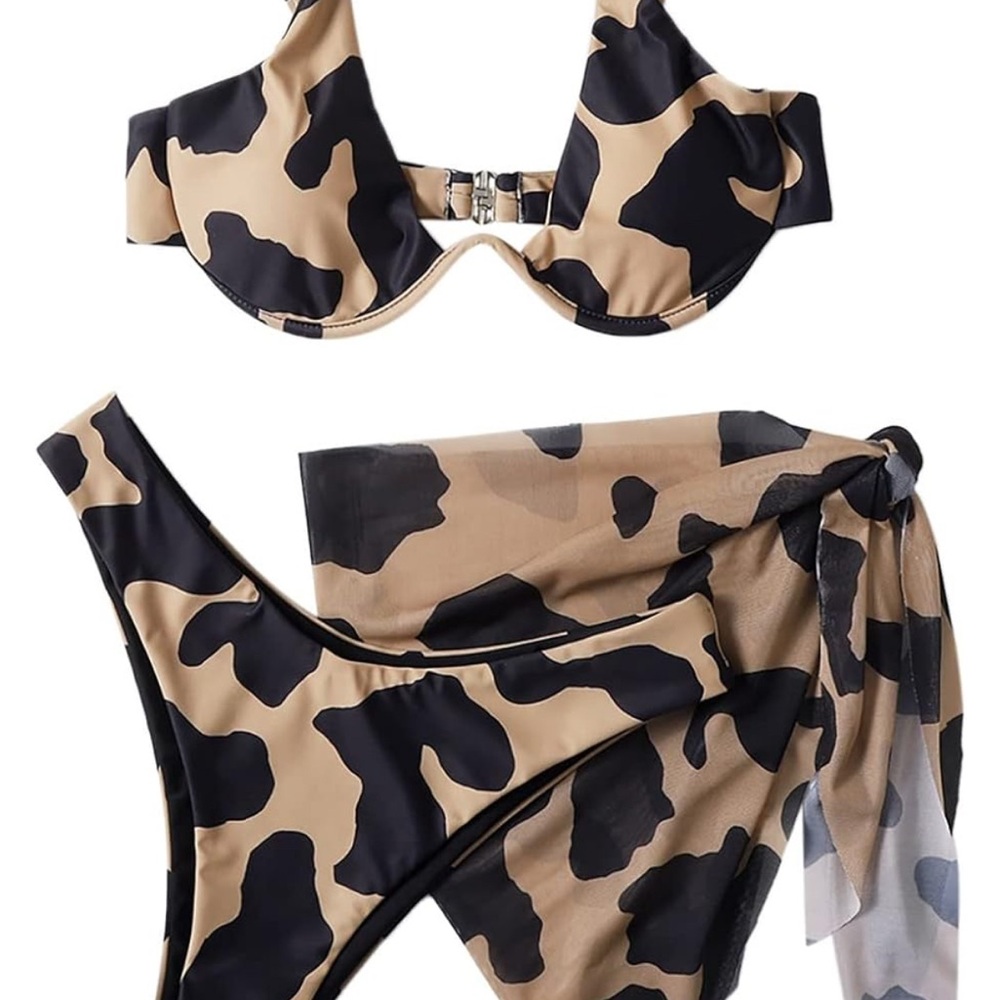 Three piece bikini, size M from SHEIN, never worn. Brand new !